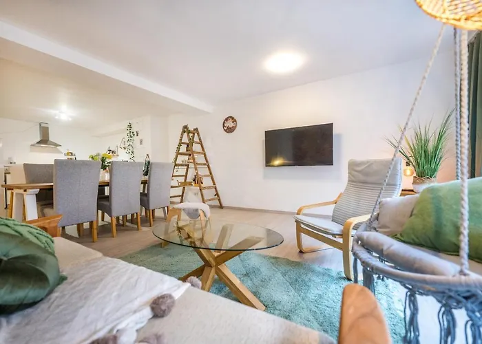 140qm 3br - Central, Cozy And Stylish